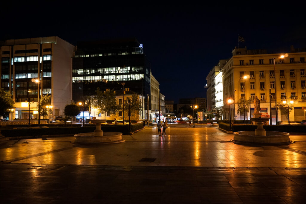 Ερημώνουν Αθήνα-Θεσσαλονίκη μετά τα μεσάνυχτα – Αναλυτικά οι απαγορεύσεις που ισχύουν - Media