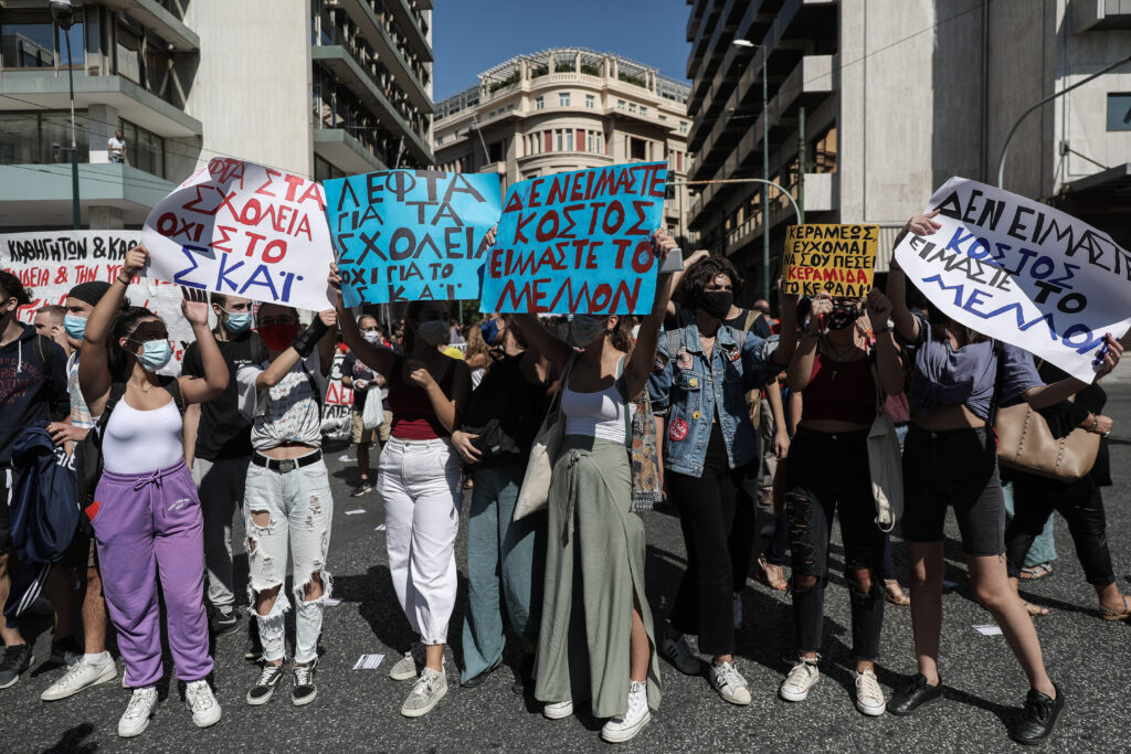 Ένωση Φωτορεπόρτερ κατά ΑΠΕ-ΜΠΕ για φώτο αρχείου με επεισόδια (Photo) - Media