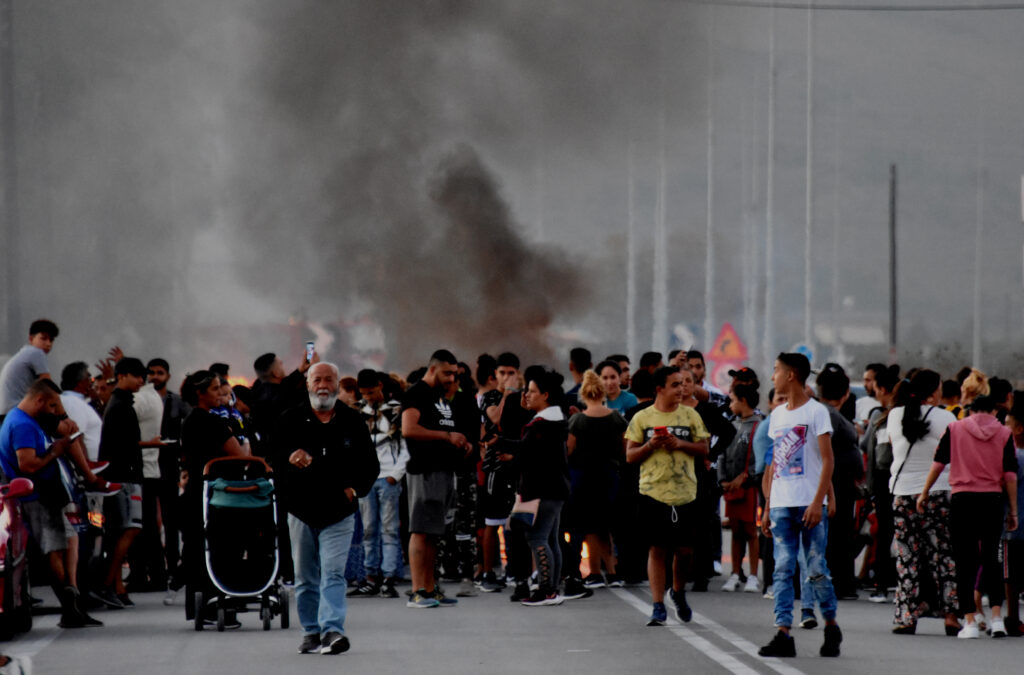 Συγκεντρώσεις διαμαρτυρίας Ρομά σε όλη την Ελλάδα για τη δολοφονία του 18χρονου στη Μεσσηνία - Media