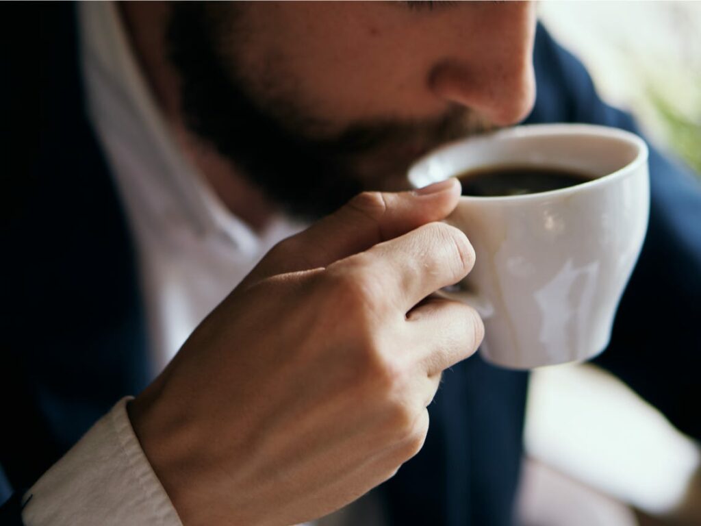 Ο καφές συνδέεται με τη νόσο Πάρκινσον: Τι έδειξε μεγάλη έρευνα - Media