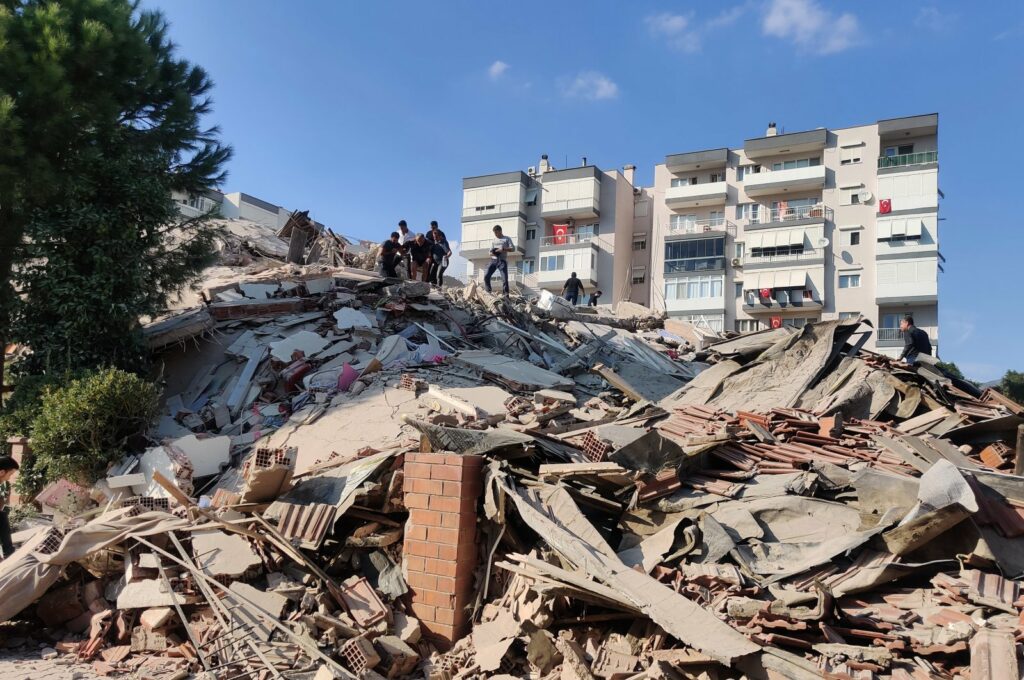Σεισμός: Για τουλάχιστον τέσσερις νεκρούς κάνουν λόγο τα τουρκικά ΜΜΕ - Media