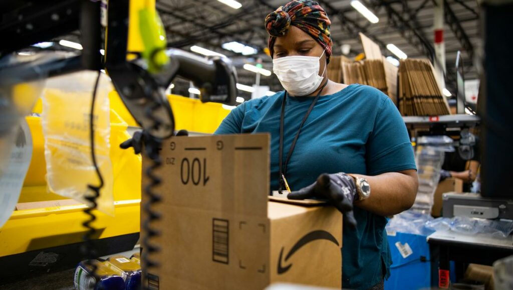 ΗΠΑ: «Καλπάζει» ο κορωνοϊός στην Amazon - Σχεδόν 20.000 εργαζόμενοι έχουν μολυνθεί από Covid-19 - Media