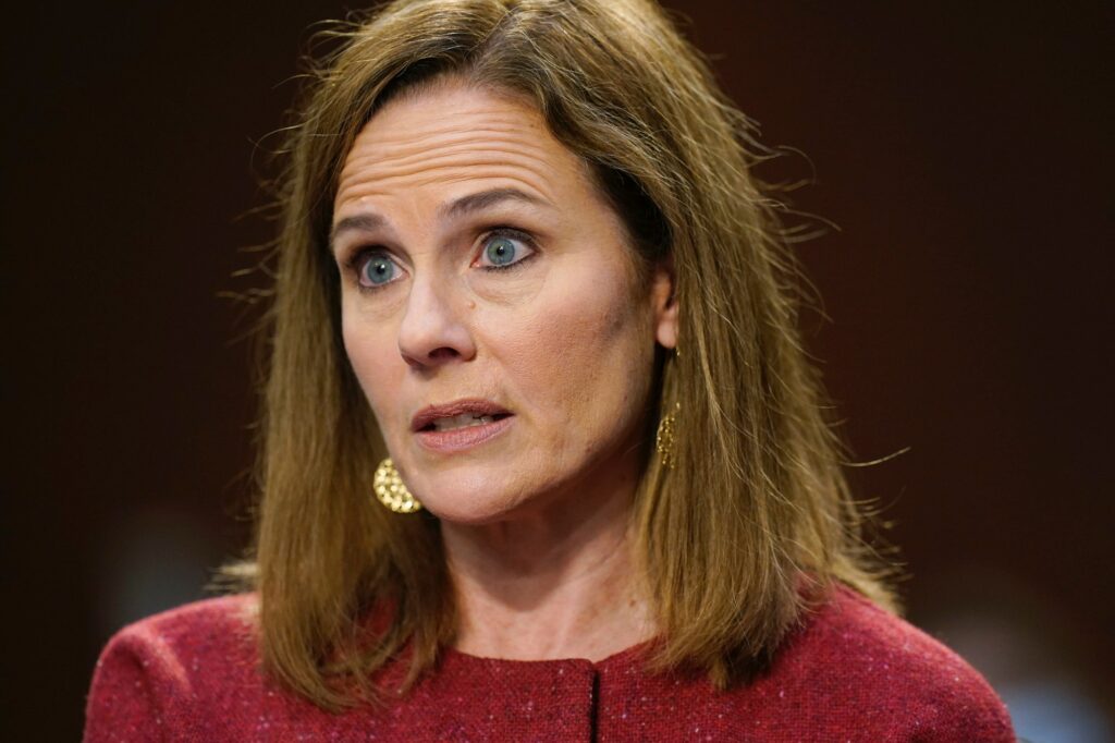 Γιατί η νέα δικαστής στο Ανώτατο Δικαστήριο των ΗΠΑ προκαλεί τρόμο στη βιομηχανία του πορνό (Photos) - Media