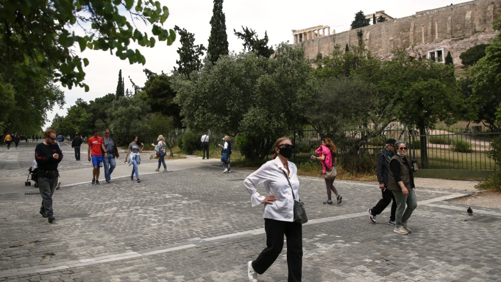 Βατόπουλος: «Θα αυξηθούν διασωληνώσεις και νεκροί, η πυρκαγιά έχει πολλά μέτωπα» - Media