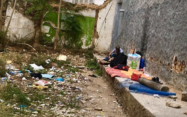 Η γειτονιά που είναι το «μαύρο» τετράγωνο της Αθήνας: Φτώχεια, ναρκωτικά και πορνεία (photos) - Media