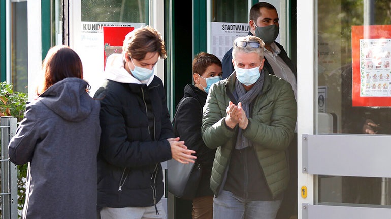 Ήττα της ακροδεξιάς στις σημερινές περιφερειακές και δημοτικές εκλογές στη Βιέννη - Media