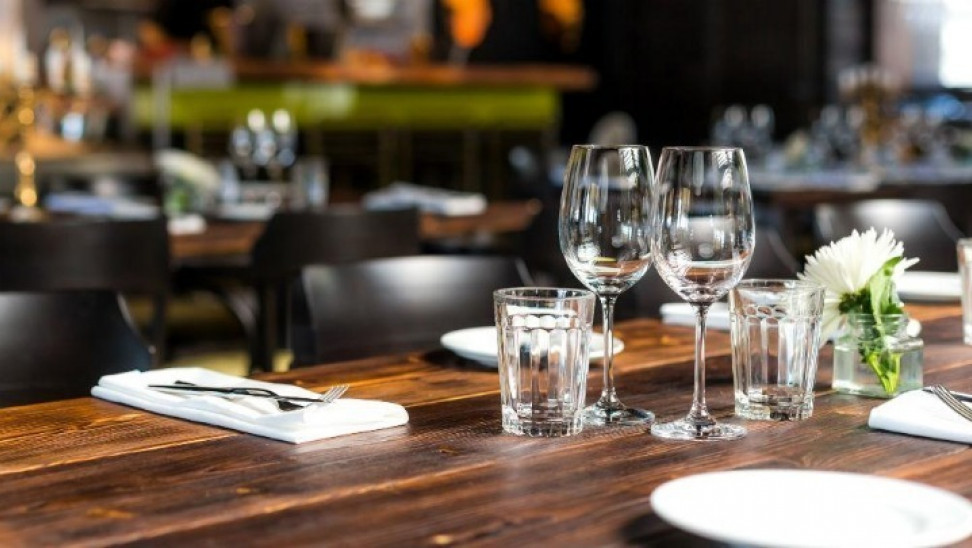 Ποιες επιχειρήσεις εστίασης εξαιρούνται από το «λουκέτο» σύμφωνα με τα νέα μέτρα - Media