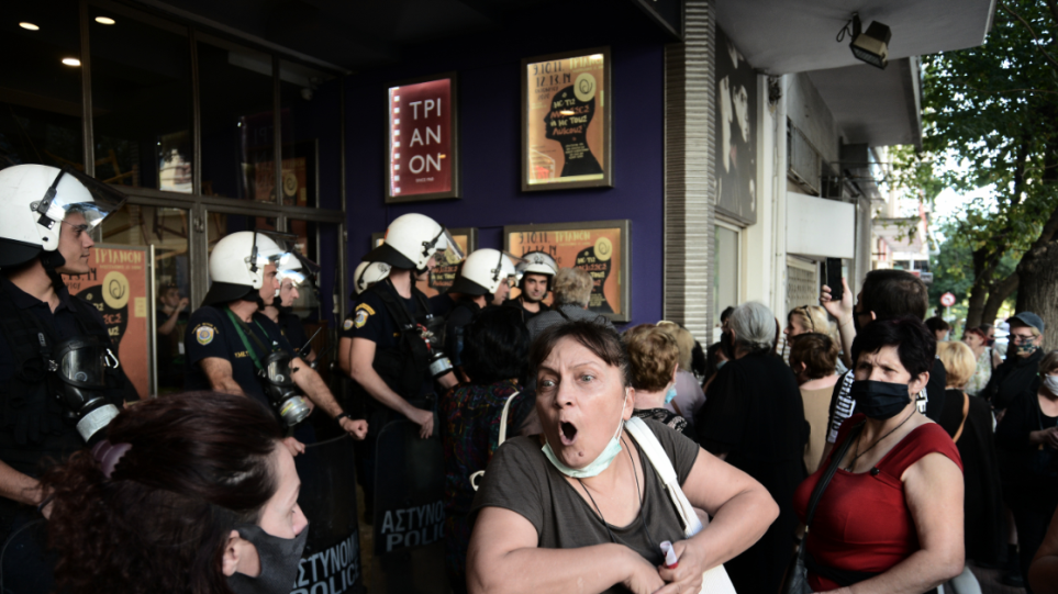 Μιχαήλ Σαακασβίλι: Θύμα ξυλοδαρμού στο κέντρο της Αθήνας ο πρώην πρόεδρος της Γεωργίας (Video) - Media