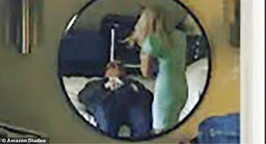 ΗΠΑ: Ο Μπόρατ την... έστησε στον Τζουλιάνι - Αγγίζει το... παντελόνι στη θέα καλλίγραμμης «δημοσιογράφου» (Photos) - Media
