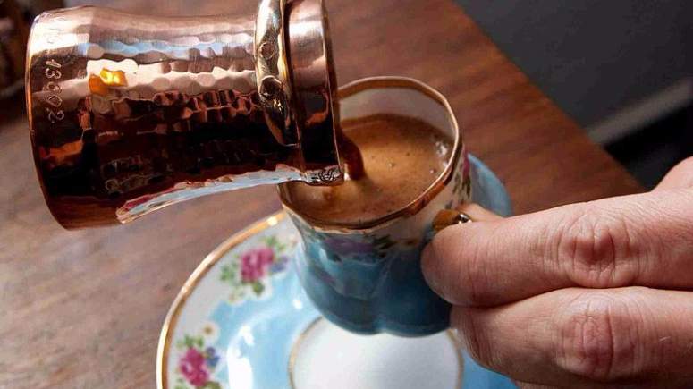 Γιατί δεν πρέπει να ξαναπιείς καφέ αμέσως μόλις ξυπνήσεις  - Media