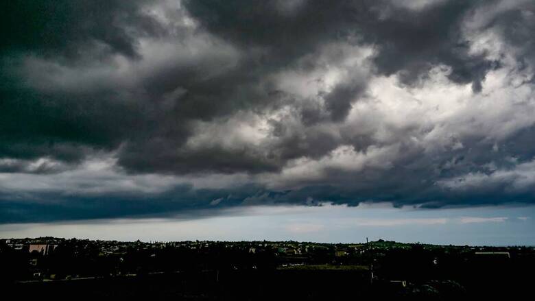 Καιρός: Επελαύνει με καταιγίδες και δυνατούς ανέμους η «Κίρκη» - Οδηγίες και συστάσεις της ΓΓΠΠ (Χάρτες) - Media