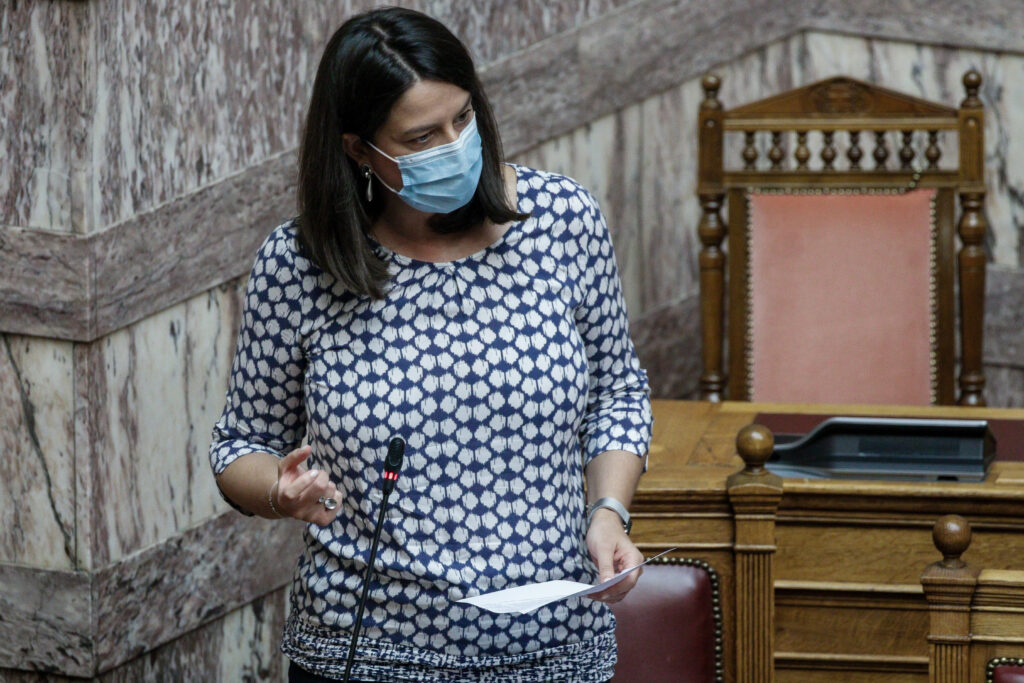 «Βράζει» για την υπουργό Παιδείας το Μέγαρο Μαξίμου - Τα δύο απανωτά σφάλματα  - Media