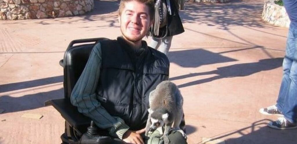 Το συγκινητικό «αντίο» του Αλέξη Τσίπρα στον 33χρονο Ηλία Κωνσταντινίδη - Media