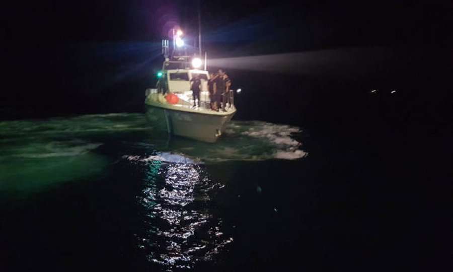 Ναυτικός έπεσε στη θάλασσα στο Σαρωνικό – Επιχείρηση του Λιμενικού με αίσιο τέλος - Media
