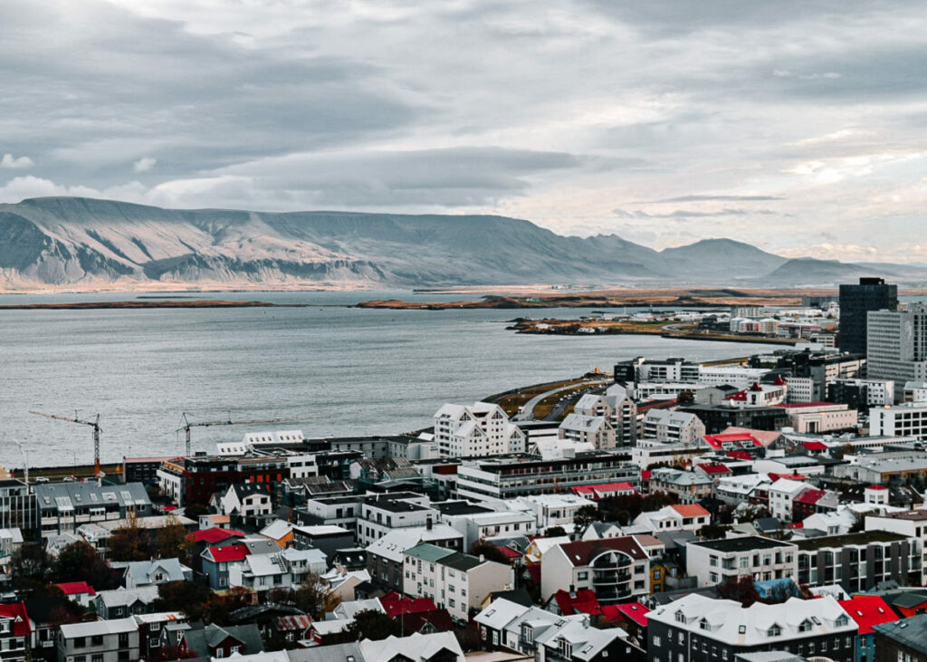Ισχυρός σεισμός στην Ισλανδία - «Χαμός» στο κοινοβούλιο της χώρας (Video) - Media