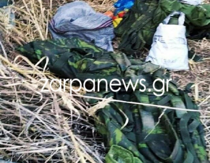 Σακίδια με στρατιωτικό υλικό βρέθηκαν κρυμμένα σε δάσος στην Κρήτη (Photos) - Media
