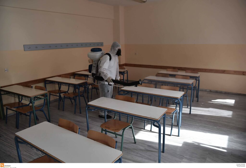 Koρωνοϊός-σχολεία: Ποια... απίθανα μέρη σε μια τάξη είναι τα πιο ασφαλή - Media
