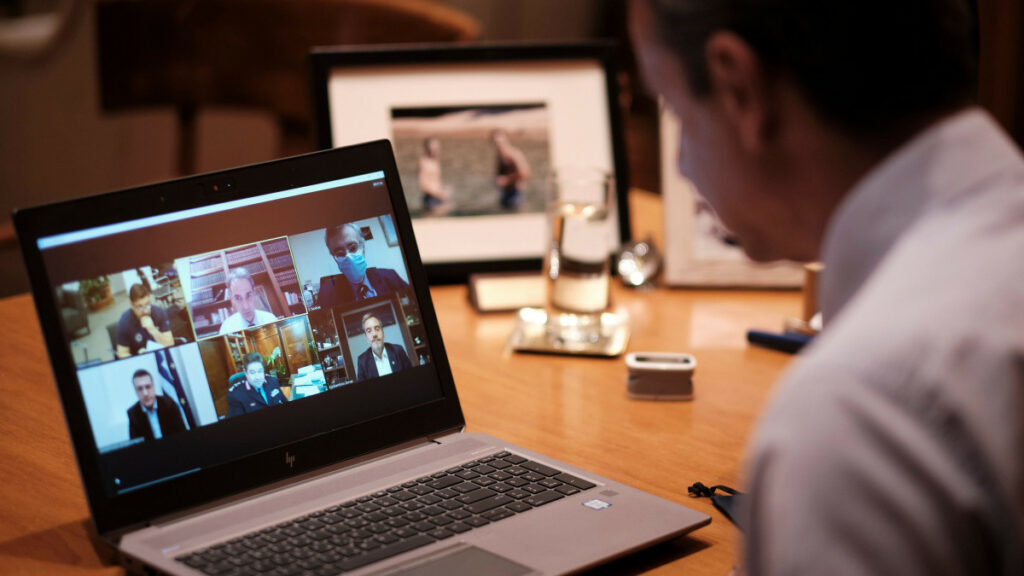 Σύσκεψη με Μητσοτάκη για Θεσσαλονίκη κι ανησυχία για τον μικρό μέσο όρο ηλικίας των κρουσμάτων - Media