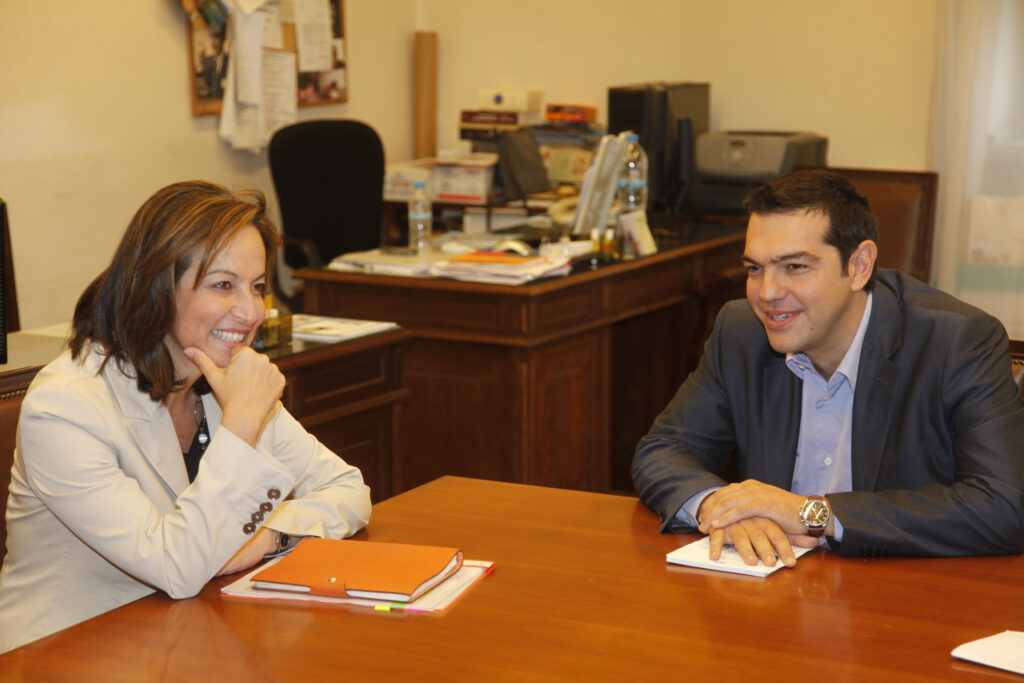 Η υποψηφιότητα της Ελλάδας στον ΟΟΣΑ φέρνει την ενδιαφέρουσα συνάντηση Τσίπρα - Διαμαντοπούλου - Media