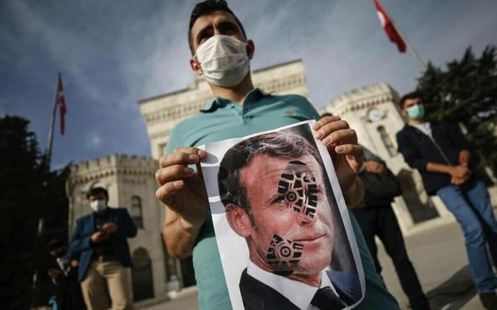 Χωρίς αντίποινα στο μποϊκοτάζ Ερντογάν η γαλλική ατζέντα - Media