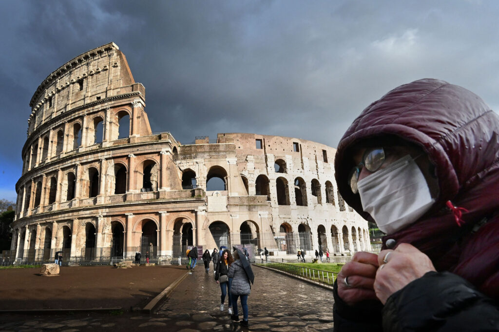 Ιταλία: Προς γενικό lockdown η χώρα - Σε «κόκκινη ζώνη» η Νάπολη - Media