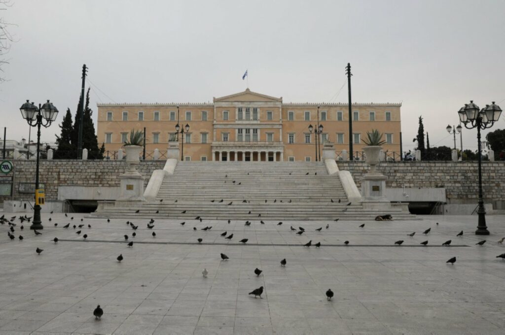 Πέτσας: Δεν αποκλείω γενικό lockdown σε όλη τη χώρα - Media