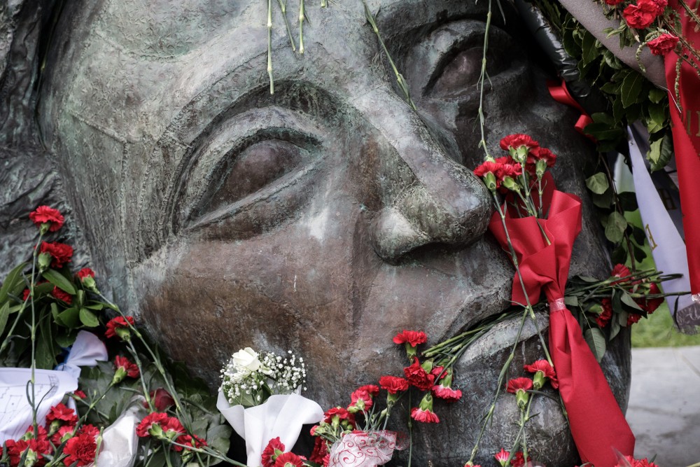 Συνελήφθησαν μέλη της ΑΝΤΑΡΣΥΑ επειδή μοίραζαν προκηρύξεις για το Πολυτεχνείο – «Κατηγορούνται για διέγερση σε ανυπακοή»! - Media