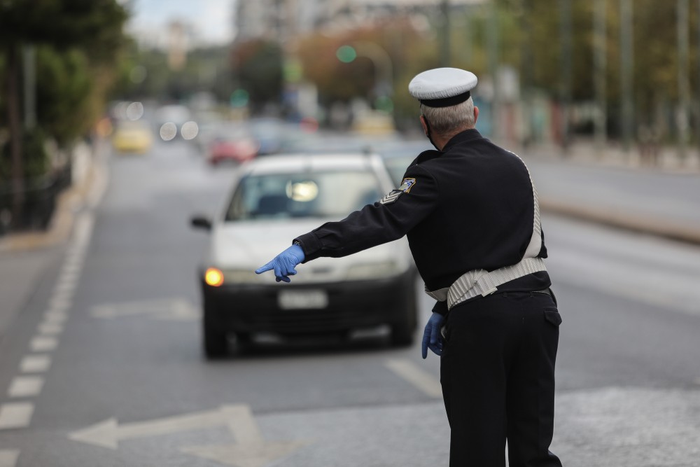 Κορωνοϊός-lockdown: Τι ισχύει για αυτοκίνητα, ΚΤΕΛ, αεροπλάνα, ΚΤΕΟ – Αναλυτικά τα μέτρα - Media