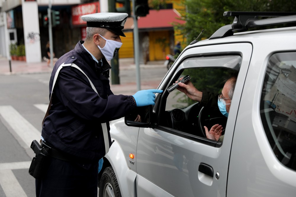 Lockdown: Ποιον κωδικό και τι χαρτί χρειάζεστε για να μεταβείτε σε δικαστήριο, δικηγόρο ή συμβολαιογράφο - Media