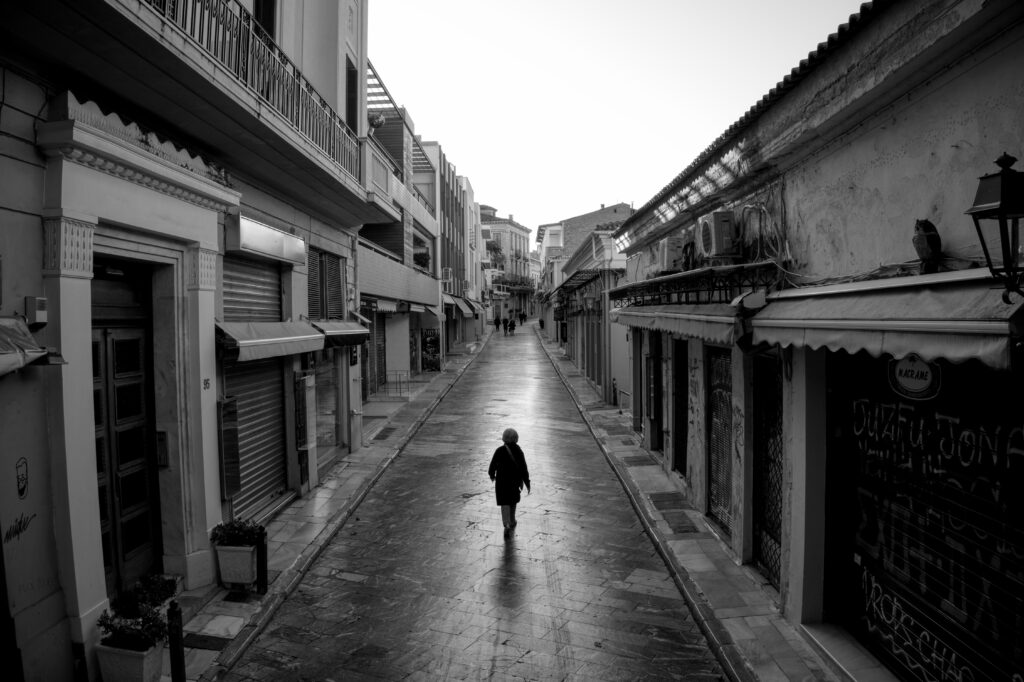 Τα... παράδοξα της απαγόρευσης κυκλοφορίας - Media
