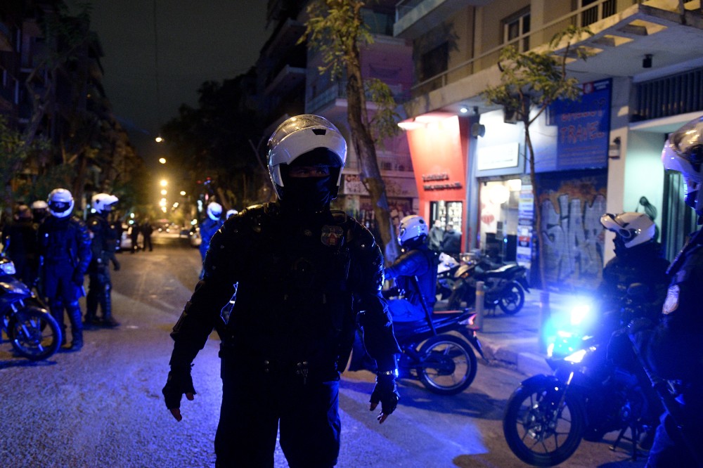 Πολυτεχνείο: Ενενήντα μία συλλήψεις μετά την εισβολή της αστυνομίας – Σαρωτική επιχείρηση της ΕΛΑΣ στα Εξάρχεια (Photos) - Media
