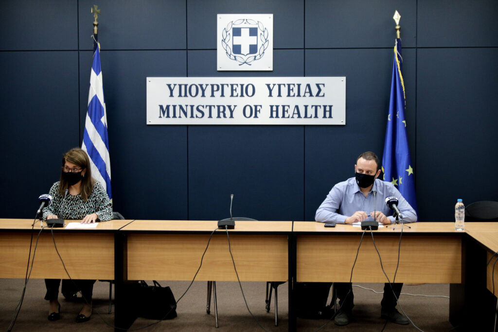 Κορωνοϊός: Παπαευαγγέλου-Μαγιορκίνης διαπιστώνουν τάση μείωσης, τονίζουν την «ατομική ευθύνη» - ΣΥΡΙΖΑ: Γιατί μειώθηκαν τα τεστ; - Media