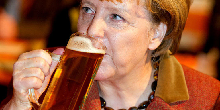 Παμπ στο Βερολίνο έβαλε στη μαύρη λίστα τη Μέρκελ - Media