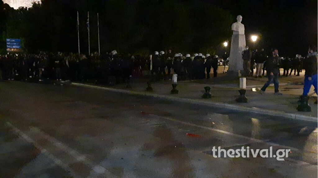 Θεσσαλονίκη: Επεισόδια μεταξύ «αρνητών της μάσκας» και αστυνομικών - Media