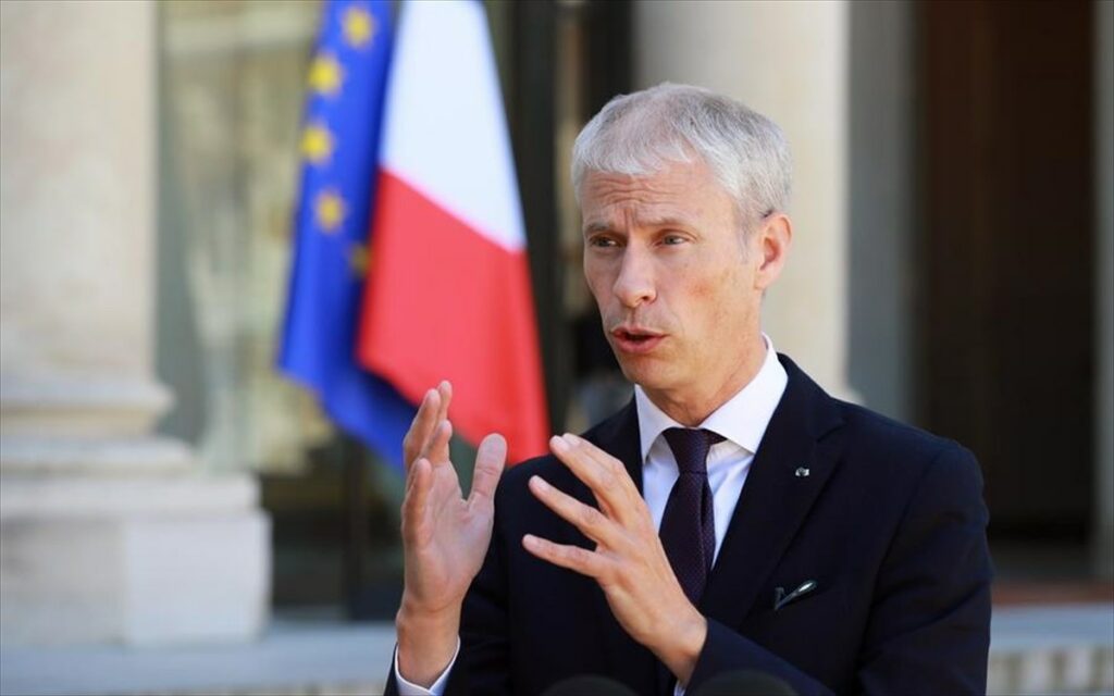 Το Παρίσι εξετάζει να πιέσει «πολύ περισσότερο» την Τουρκία - Media