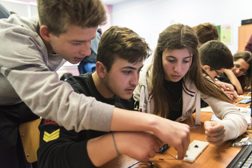 Το Generation Next επιστρέφει ανανεωμένο και προσφέρει στους εφήβους μια μοναδική online εμπειρία  - Media