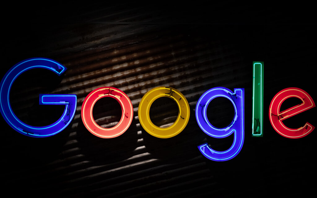 Νίκη του Τύπου: Η Google συμφώνησε με έξι γαλλικά έντυπα για την απόδοση συγγενικών δικαιωμάτων - Media
