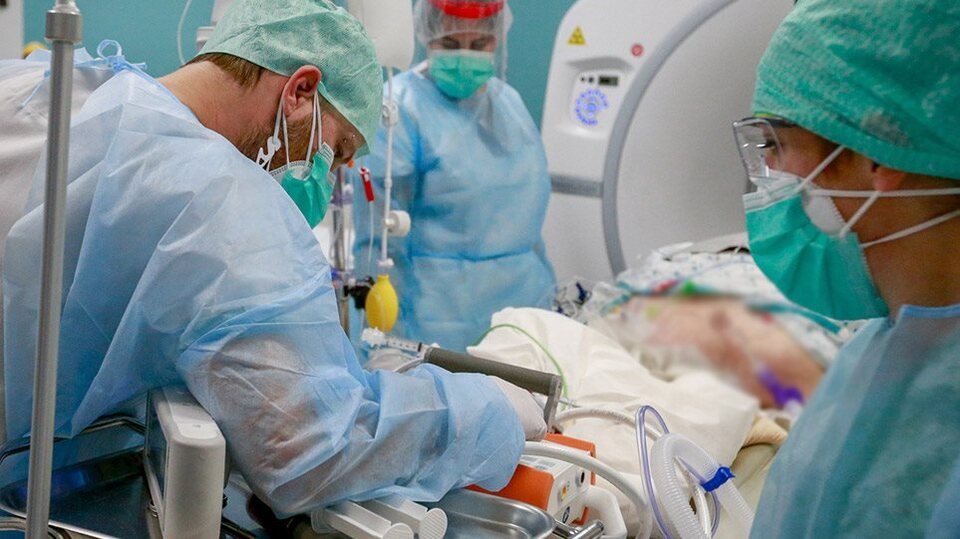 Κορωνοϊός: Δραματική αύξηση των θανάτων - 12 νεκροί μέσα σε λίγες ώρες στη χώρα - Media