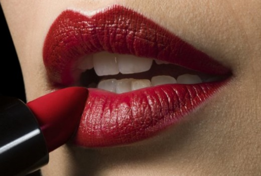 Πέντε επικίνδυνες ουσίες που βρίσκουμε στο... κραγιόν! - Media