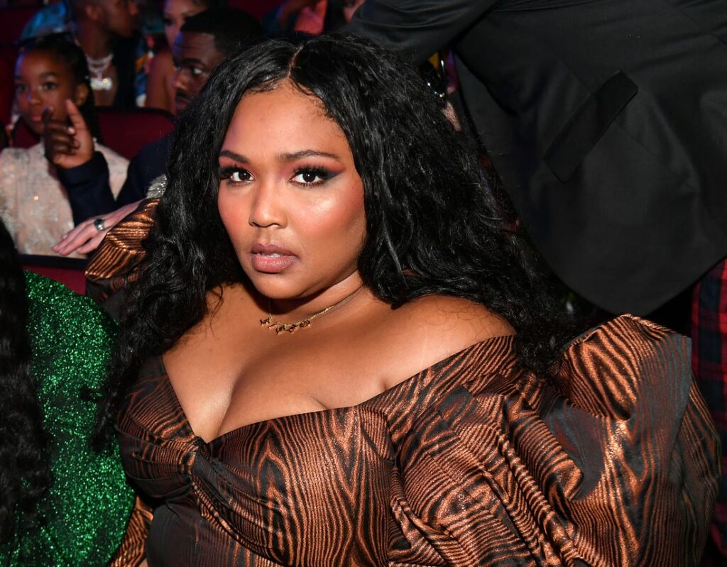 Το γυμνό εκλογικό μήνυμα της Lizzo: «Πιστεύω...» (Photo) - Media