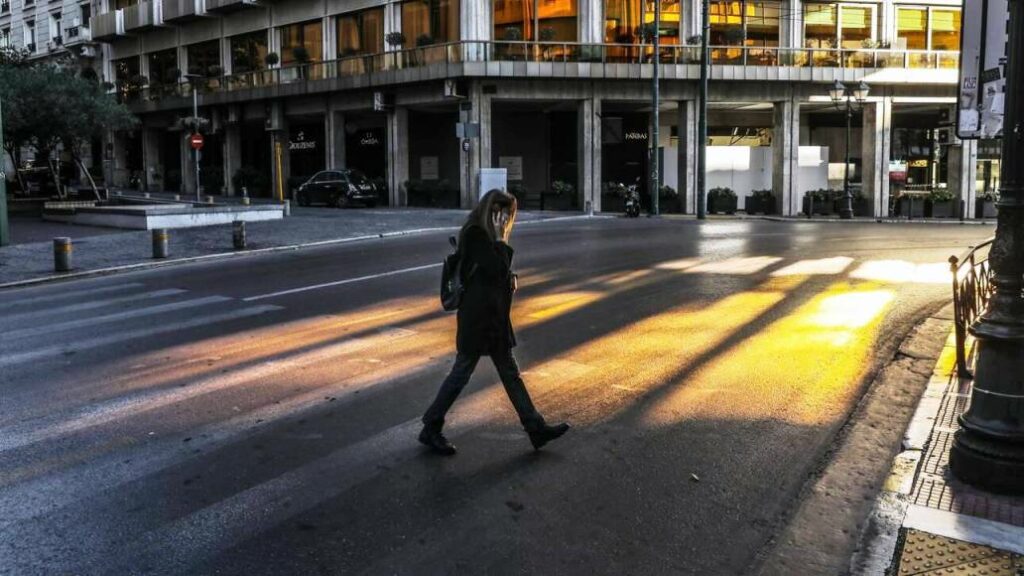 Λινού: Η Πολιτεία σχοινοβατεί ανάμεσα στη διατήρηση της οικονομίας και της καταπολέμησης της νόσου (Video) - Media