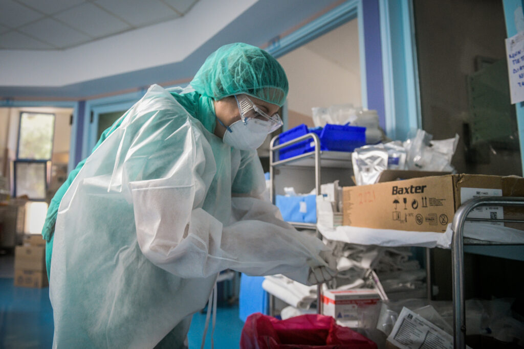 Διαμαντής Χλωρός: Στην πρώτη φάση της πανδημίας μας έσωσε ο φόβος του πληθυσμού που κλείστηκε από ένστικτο μέσα - Media