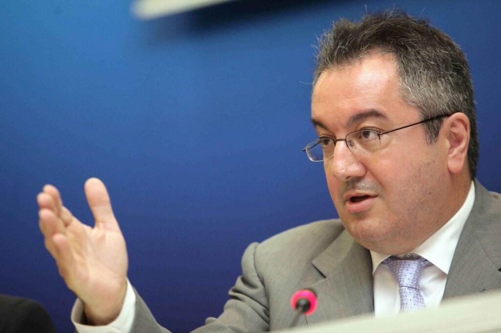 Μόσιαλος για το εμβόλιο της Moderna: Τα νέα είναι σημαντικά και ενθαρρυντικά - Media