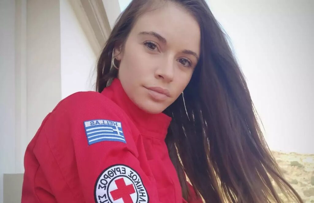 Ρέθυμνο:  25χρονη νοσηλεύτρια πήγε εθελόντρια στη Θεσσαλονίκη - «Δεν μπορώ να κάθομαι άπραγη όταν κινδυνεύουν συνάνθρωποι» (Photos)  - Media
