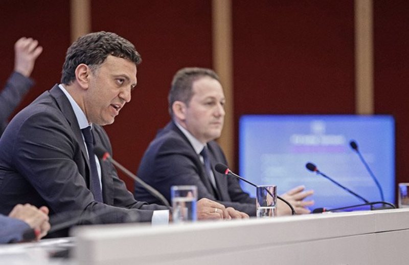 Κορωνοϊός: Κυβερνητικό αλαλούμ για το lockdown - Το πρωί ο Πέτσας το διαψεύδει, το απόγευμα ο Κικίλιας το προαναγγέλει, την Πέμπτη ο Μητσοτάκης το ανακοινώνει - Media