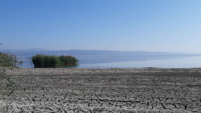 Στο «σημείο μηδέν» η λίμνη Κορώνεια: Κίνδυνος ολικής κατάρρευσης (photos) - Media