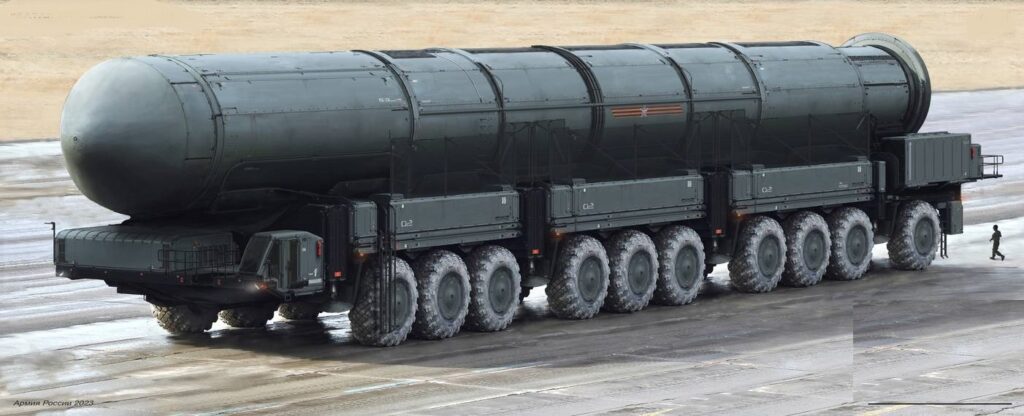 Ο ρωσικός πυρηνικός «Σατανάς» έχει «σχεδόν απεριόριστη εμβέλεια» (Photos) - Media