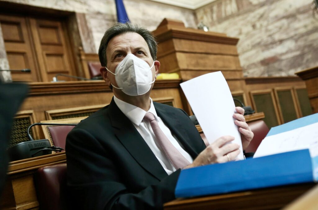 Σκυλακάκης: Δεν υπάρχει πρόβλεψη για ενδεχόμενο τρίτο lockdown (Video) - Media