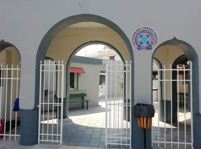 Πήγε να κάνει καταγγελία στη γειτόνισσα και έφαγε πρόστιμο 300 ευρώ για SMS - Media