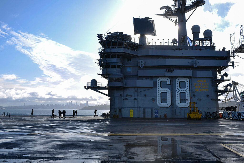 ΗΠΑ: Η ανάπτυξη του USS Nimitz στον Κόλπο δεν συνδέεται με την δολοφονία του ιρανού πυρηνικού επιστήμονα - Media